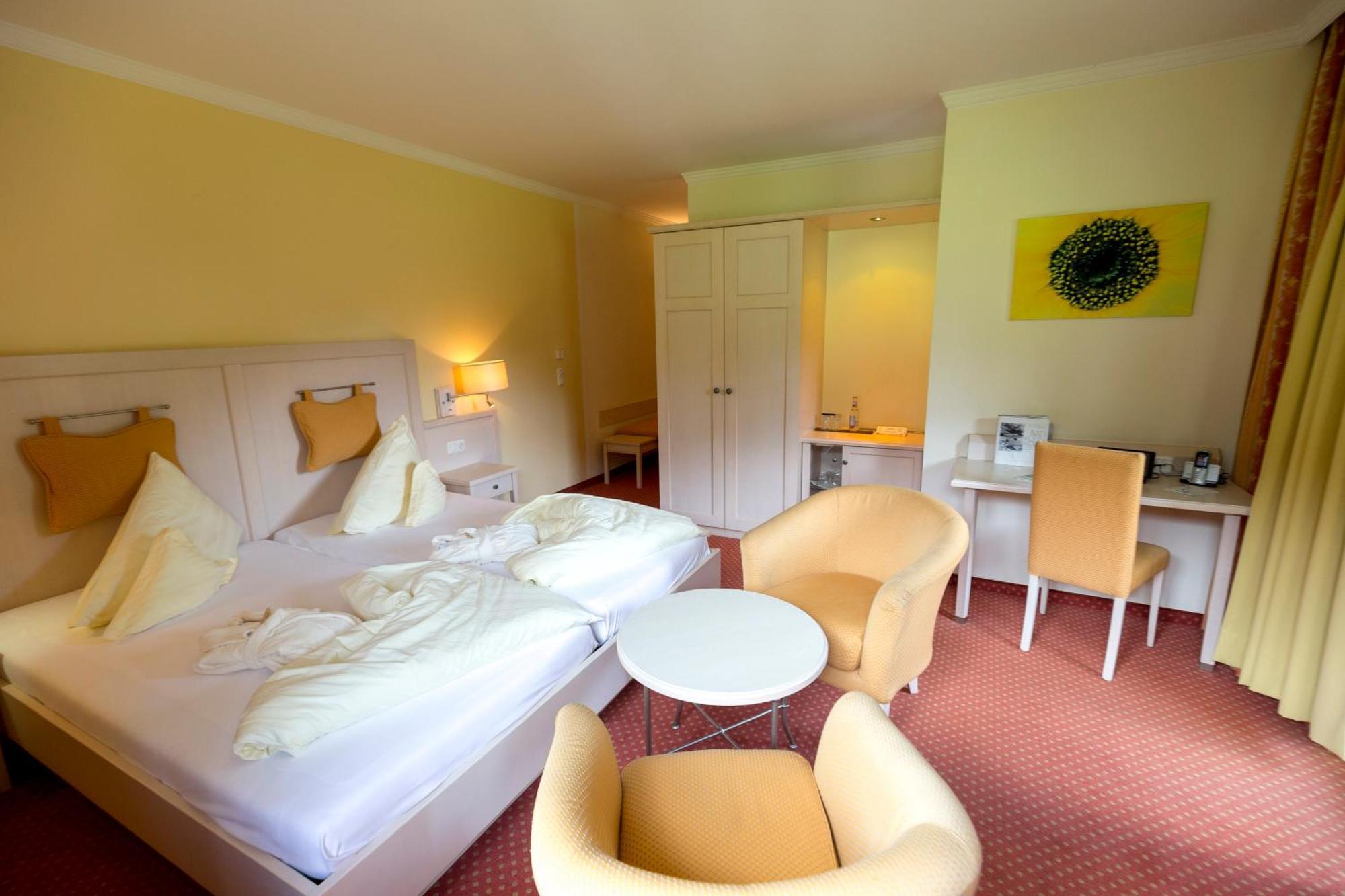 Family & Sporthotel Kaerntnerhof Bad Kleinkirchheim Ngoại thất bức ảnh