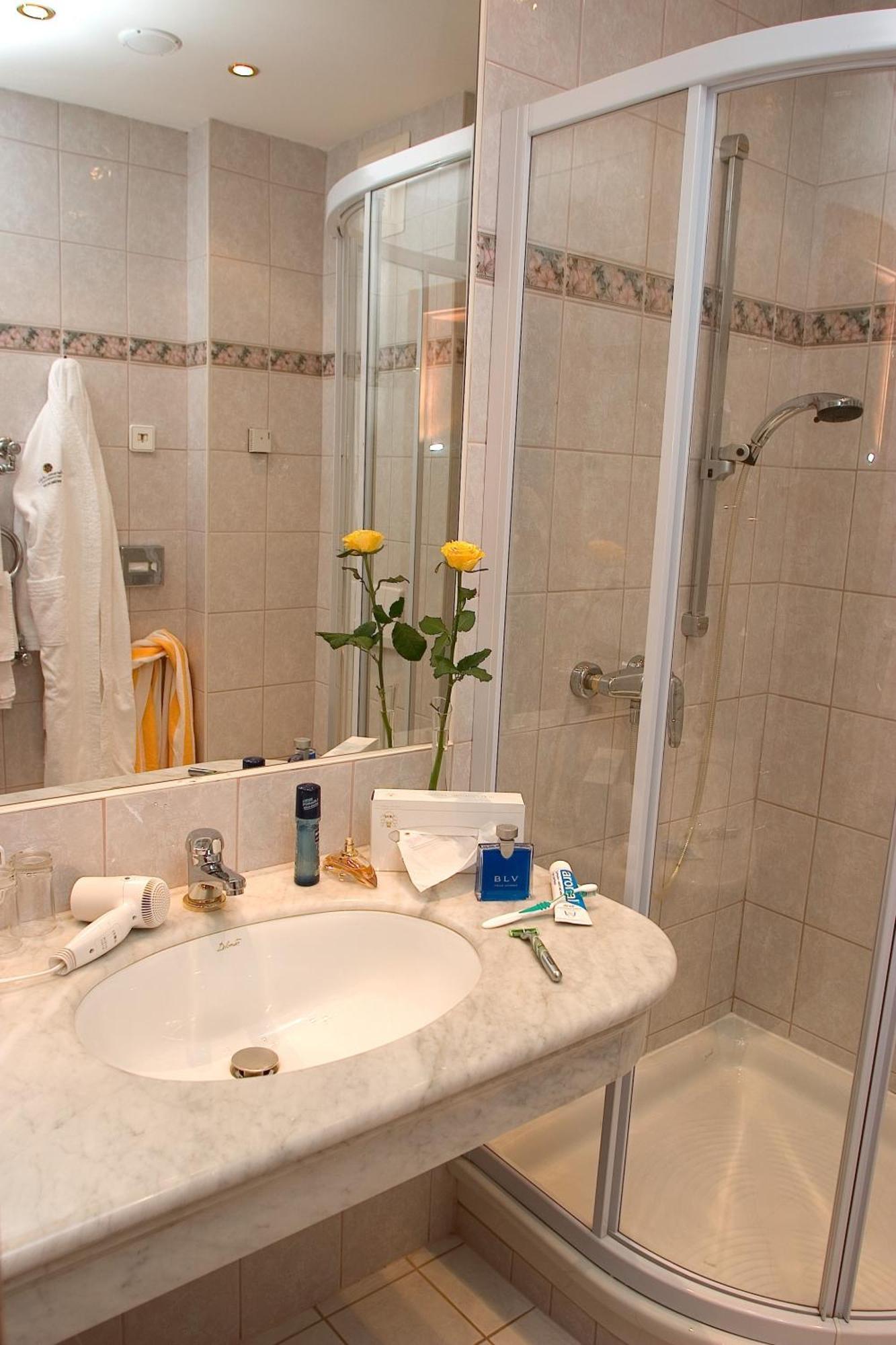 Family & Sporthotel Kaerntnerhof Bad Kleinkirchheim Ngoại thất bức ảnh