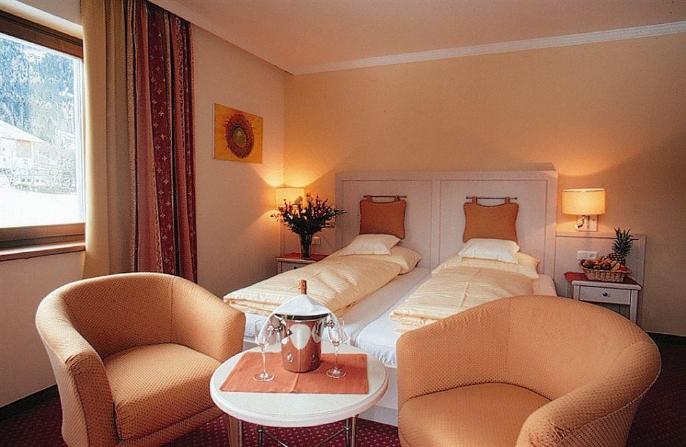 Family & Sporthotel Kaerntnerhof Bad Kleinkirchheim Ngoại thất bức ảnh