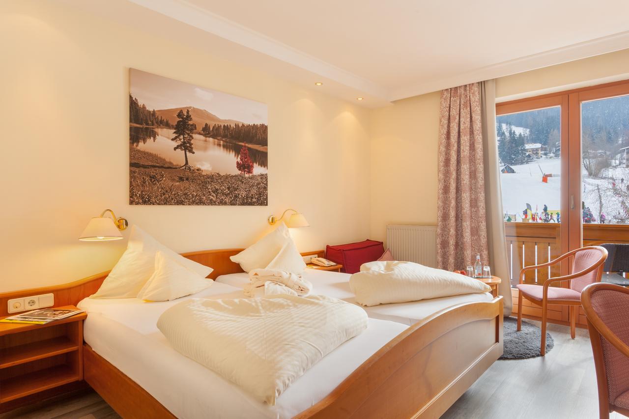 Family & Sporthotel Kaerntnerhof Bad Kleinkirchheim Ngoại thất bức ảnh